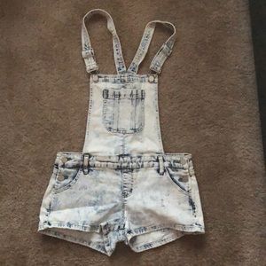 Bebe overall shorts